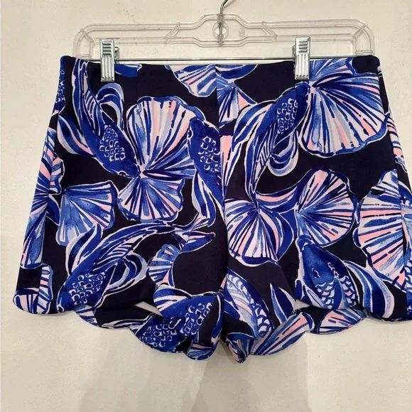 Lilly Pulitzer Blue and White Shorts - Picture 3 of 7